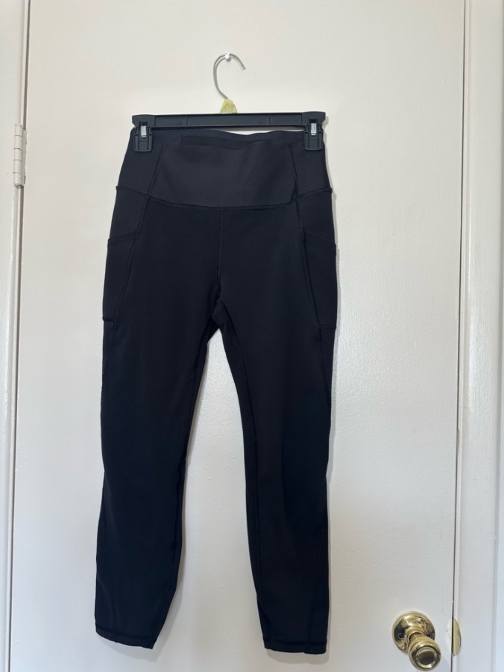 GAP Black Sculpt High-Waist Leggings with Subtle Logo